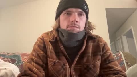 Snapshot of treeman817 chatting on December 24, 4:19 pm treeman817 online show from December 24, 4:19 pm