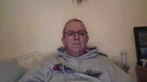 Snapshot of trev8331 chatting on March 29, 1:11 pm Fe-fi-fo-fum online show from March 29, 1:11 pm