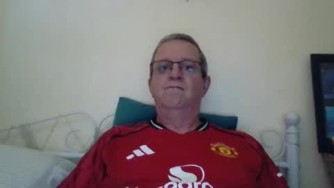 Snapshot of trev8331 chatting on May 3, 12:55 pm Fe-fi-fo-fum online show from May 3, 12:55 pm
