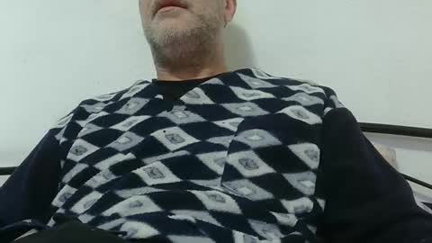 Snapshot of trevido4u chatting on December 9, 2:02 am trevido4u online show from December 9, 2:02 am