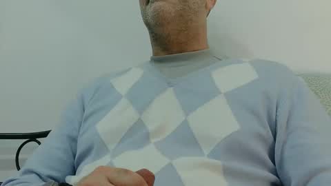 Snapshot of trevido4u chatting on February 16, 3:02 am trevido4u online show from February 16, 3:02 am