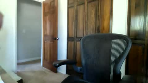 Snapshot of trevorhill99 chatting on April 25, 4:37 pm Trevor Hill online show from April 25, 4:37 pm