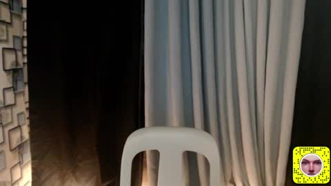 Snapshot of trexie215765 chatting on July 13, 4:37 am trexie215765 online show from July 13, 4:37 am