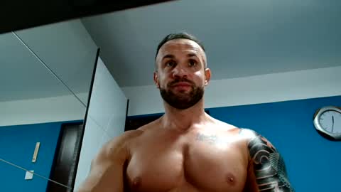 Snapshot of tridentmuscles chatting on January 9, 10:31 am tridentmuscles online show from January 9, 10:31 am