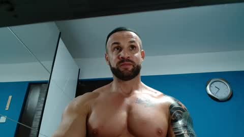 Snapshot of tridentmuscles chatting on January 12, 8:36 pm tridentmuscles online show from January 12, 8:36 pm