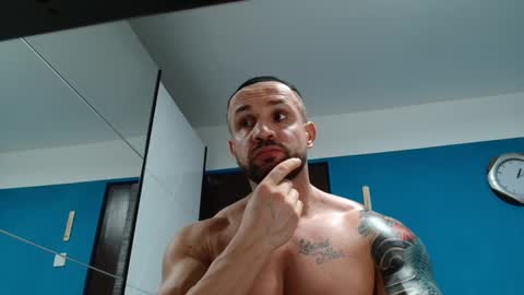 Snapshot of tridentmuscles chatting on February 1, 11:10 am tridentmuscles online show from February 1, 11:10 am