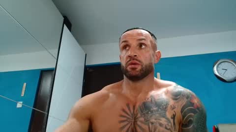 Snapshot of tridentmuscles chatting on October 11, 6:39 pm tridentmuscles online show from October 11, 6:39 pm