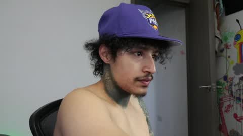 - trieone online show from April 3, 11:58 pm