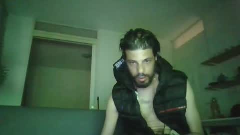 Snapshot of triestjoe chatting on May 28, 9:34 pm triestjoe online show from May 28, 9:34 pm