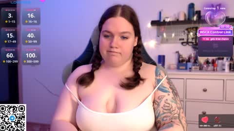 Tina online show from December 4, 3:32 pm