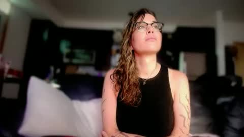 Snapshot of trinityxsecret chatting on November 3, 2:18 pm MadisonMontgomery online show from November 3, 2:18 pm