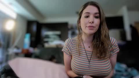 Snapshot of trinityxsecret chatting on May 16, 9:24 pm MadisonMontgomery online show from May 16, 9:24 pm