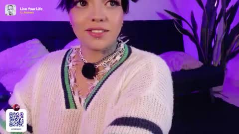 Snapshot of trip_inked chatting on January 13, 10:26 pm Val martinez online show from January 13, 10:26 pm