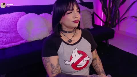 Snapshot of trip_inked chatting on April 22, 12:24 am Val martinez online show from April 22, 12:24 am