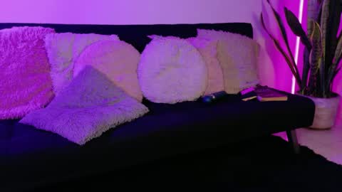 Snapshot of trip_inked chatting on May 2, 2:27 am Val martinez online show from May 2, 2:27 am