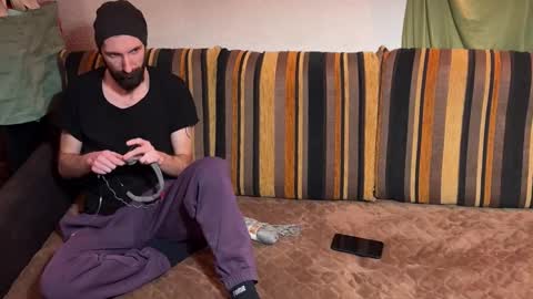 Snapshot of triplestripes chatting on January 18, 8:23 pm SibSab online show from January 18, 8:23 pm