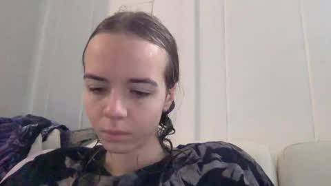 trippybb222 online show from December 19, 4:36 pm