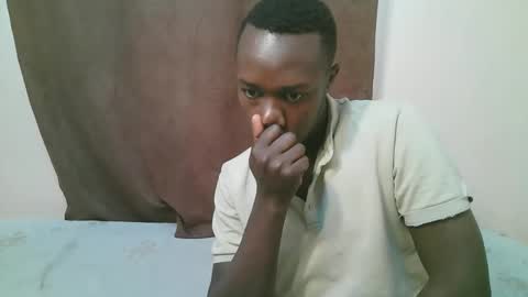 Snapshot of trisbaby3 chatting on October 29, 8:49 am Tris6 online show from October 29, 8:49 am