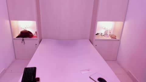 Snapshot of trishamoon chatting on March 1, 4:14 am TRISHA online show from March 1, 4:14 am