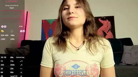 trixibell online show from December 19, 4:41 am