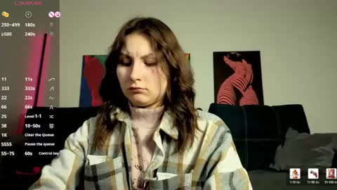 trixibell online show from April 17, 2:58 am