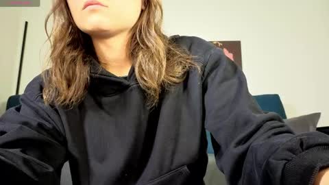 Snapshot of trixibell chatting on June 1, 4:03 am trixibell online show from June 1, 4:03 am