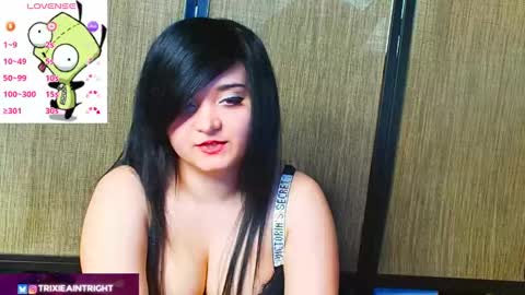 trixiedoescamcam online show from September 29, 6:02 pm