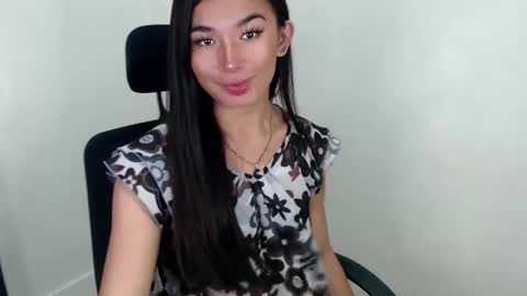 trixieliciouss online show from October 13, 3:12 pm