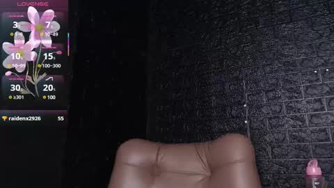 trixxiee_ online show from February 25, 7:36 pm