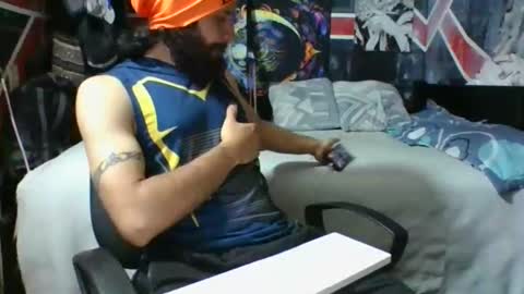 Snapshot of trizquelmen chatting on May 3, 2:06 am Andrew online show from May 3, 2:06 am