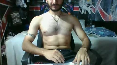 Snapshot of trizquelmen chatting on May 23, 7:35 am Andrew online show from May 23, 7:35 am