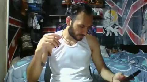 Snapshot of trizquelmen chatting on May 31, 11:17 pm Andrew online show from May 31, 11:17 pm