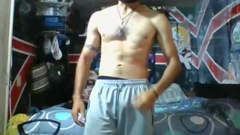 Snapshot of trizquelmen chatting on July 4, 9:54 pm Andrew online show from July 4, 9:54 pm