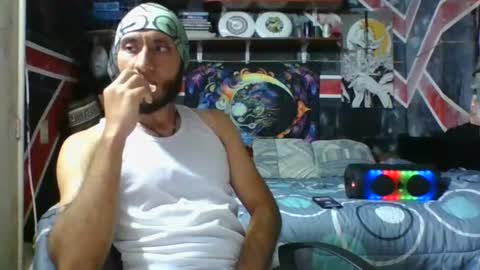 Snapshot of trizquelmen chatting on July 7, 11:20 pm Andrew online show from July 7, 11:20 pm
