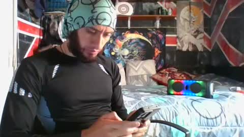 Snapshot of trizquelmen chatting on July 13, 8:33 pm Andrew online show from July 13, 8:33 pm