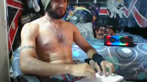 Snapshot of trizquelmen chatting on July 14, 2:56 pm Andrew online show from July 14, 2:56 pm