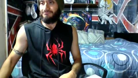 Snapshot of trizquelmen chatting on August 5, 12:35 am Andrew online show from August 5, 12:35 am