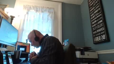 Snapshot of trodgers136 chatting on December 3, 7:55 pm TRodgers online show from December 3, 7:55 pm