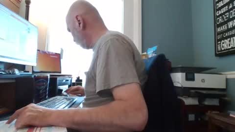 Snapshot of trodgers136 chatting on February 26, 4:03 pm TRodgers online show from February 26, 4:03 pm