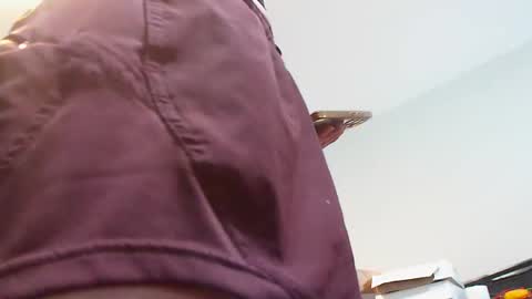 Snapshot of trojanswingers chatting on April 29, 6:47 pm trojanswingers online show from April 29, 6:47 pm
