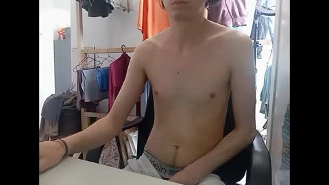 Snapshot of tronco_alegre chatting on January 3, 4:16 pm tronco_alegre online show from January 3, 4:16 pm