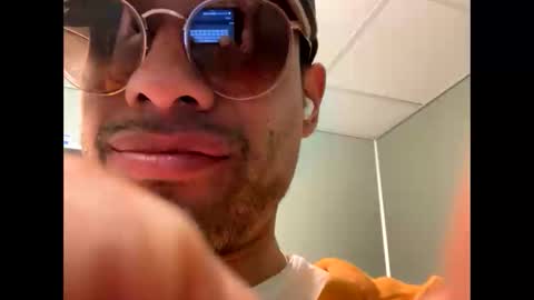 Snapshot of tropppel888 chatting on March 27, 6:18 pm Open minded - Hetro - Male online show from March 27, 6:18 pm