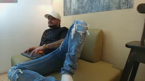 Troy online show from April 25, 1:08 am