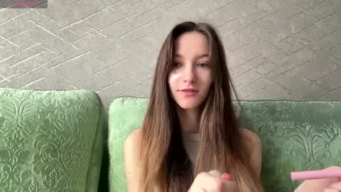 Hello Viola here   Help me to make 50 thumbs up 333 online show from April 5, 8:00 am