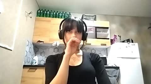 Poly online show from January 19, 2:43 pm