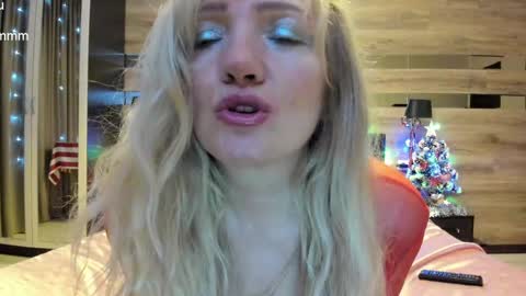 Snapshot of truefoxyyy chatting on January 7, 7:59 pm Fox online show from January 7, 7:59 pm