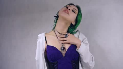 Naomi online show from May 2, 7:41 pm