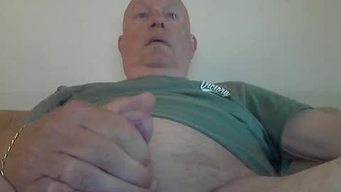 Snapshot of tryme1time chatting on June 4, 5:24 am tryme1time online show from June 4, 5:24 am
