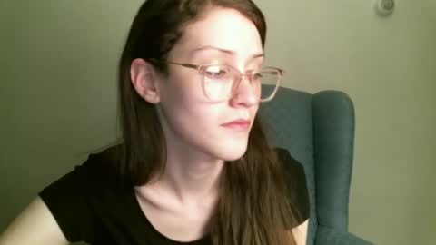 Snapshot of ts_librarian chatting on October 25, 12:51 am Elisabeth online show from October 25, 12:51 am
