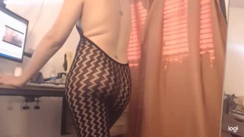Snapshot of ts_samantha22 chatting on May 10, 10:59 pm Samantha Eli online show from May 10, 10:59 pm